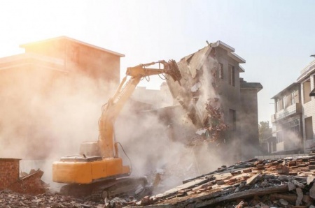 La d&eacute;molition m&eacute;canique &agrave; Lille, &eacute;tapes cl&eacute;s pour un chantier r&eacute;ussi